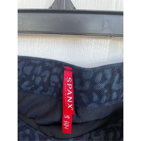 NWT Spanx Women's Denim Leopard embellished Legging Jeans Size L - Picture 6 of 7